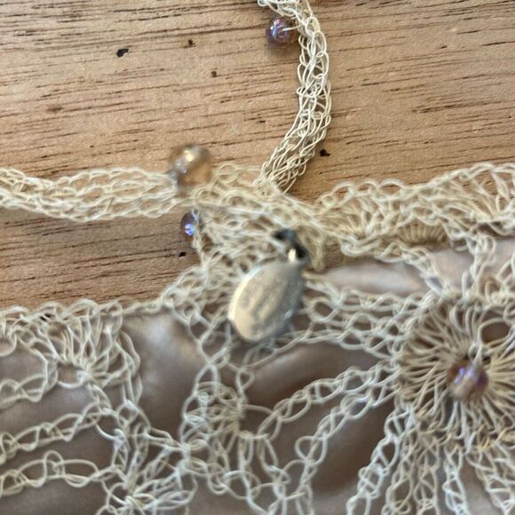 Vintage Lisa Toland Handmade crochet beige beaded purse, gorgeous, dainty Evenin - Picture 2 of 6